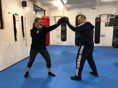 Ökölvívás (BoxNeked) személyi edzések, csoportos edzések - kezdőknek - Personal training, District 8