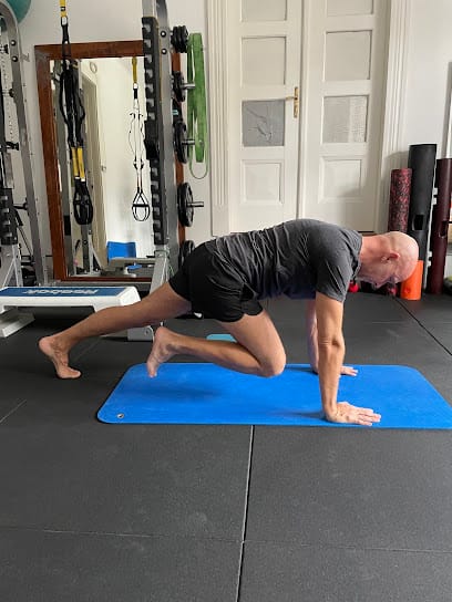 Progress Holistic Health - Gym, District 11