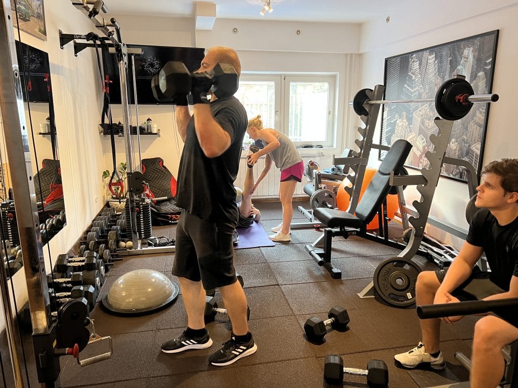 Home Office Gym- Privát Személyi edzés/Rehabilitáció - Konditerem, 2. kerület (2)