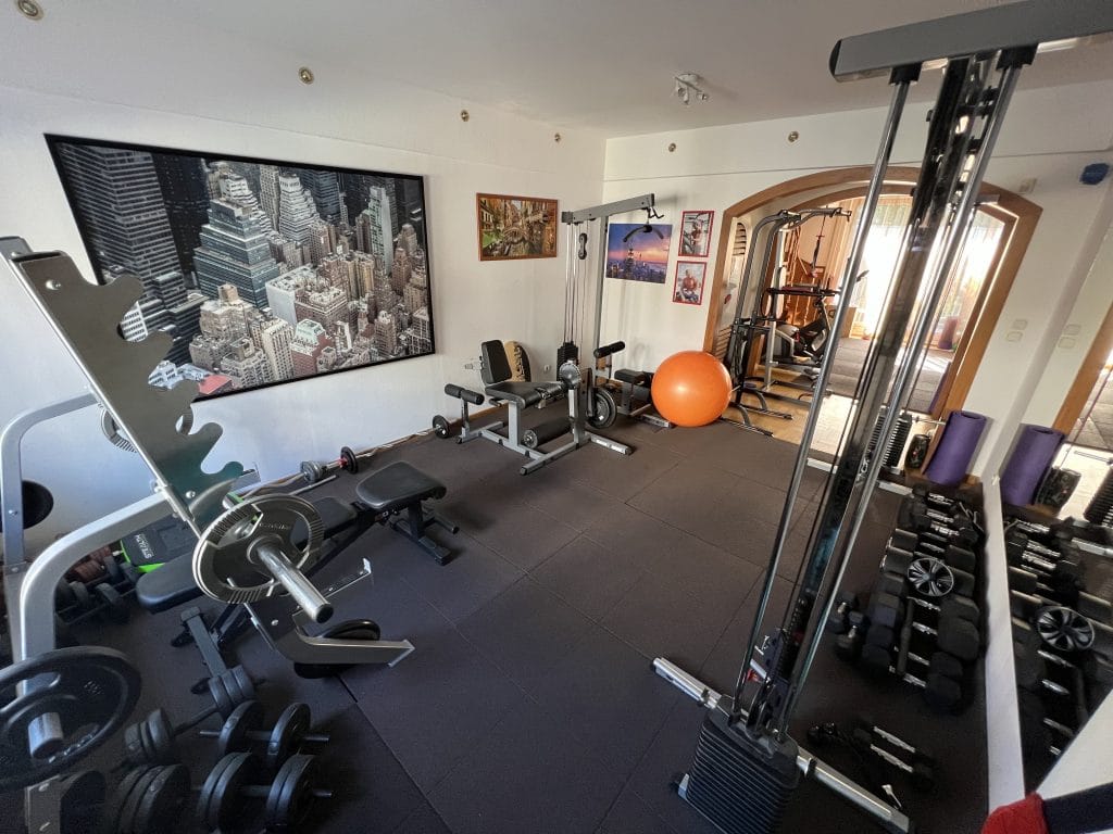 Home Office Gym- Privát Személyi edzés/Rehabilitáció - Konditerem, 2. kerület (3)