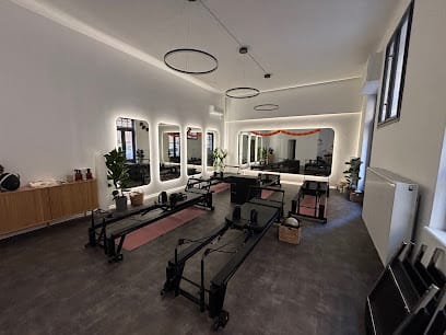 Flow Form Pilates - Gym, District 9