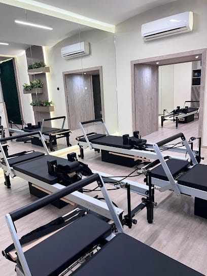 PilatesBase Reformer Pilates Stúdió - Gym, District 2