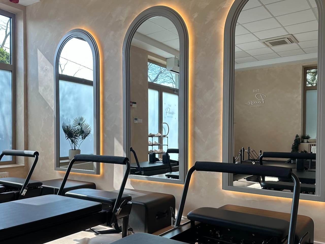 The Pause Pilates Studio - Pilates, District 13 (5)