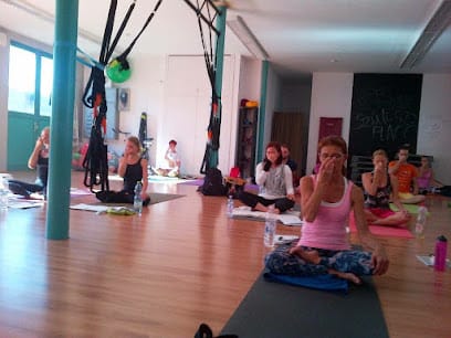 BoldogságOM műhelye - jóga és életmód tér - Yoga, District 13