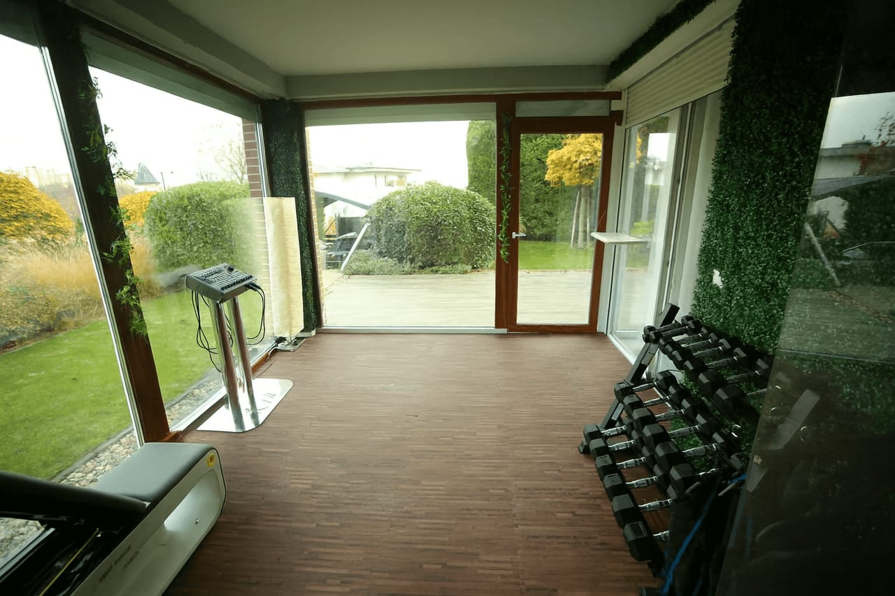 Elysium-e fit - Gym, District 11 (2)