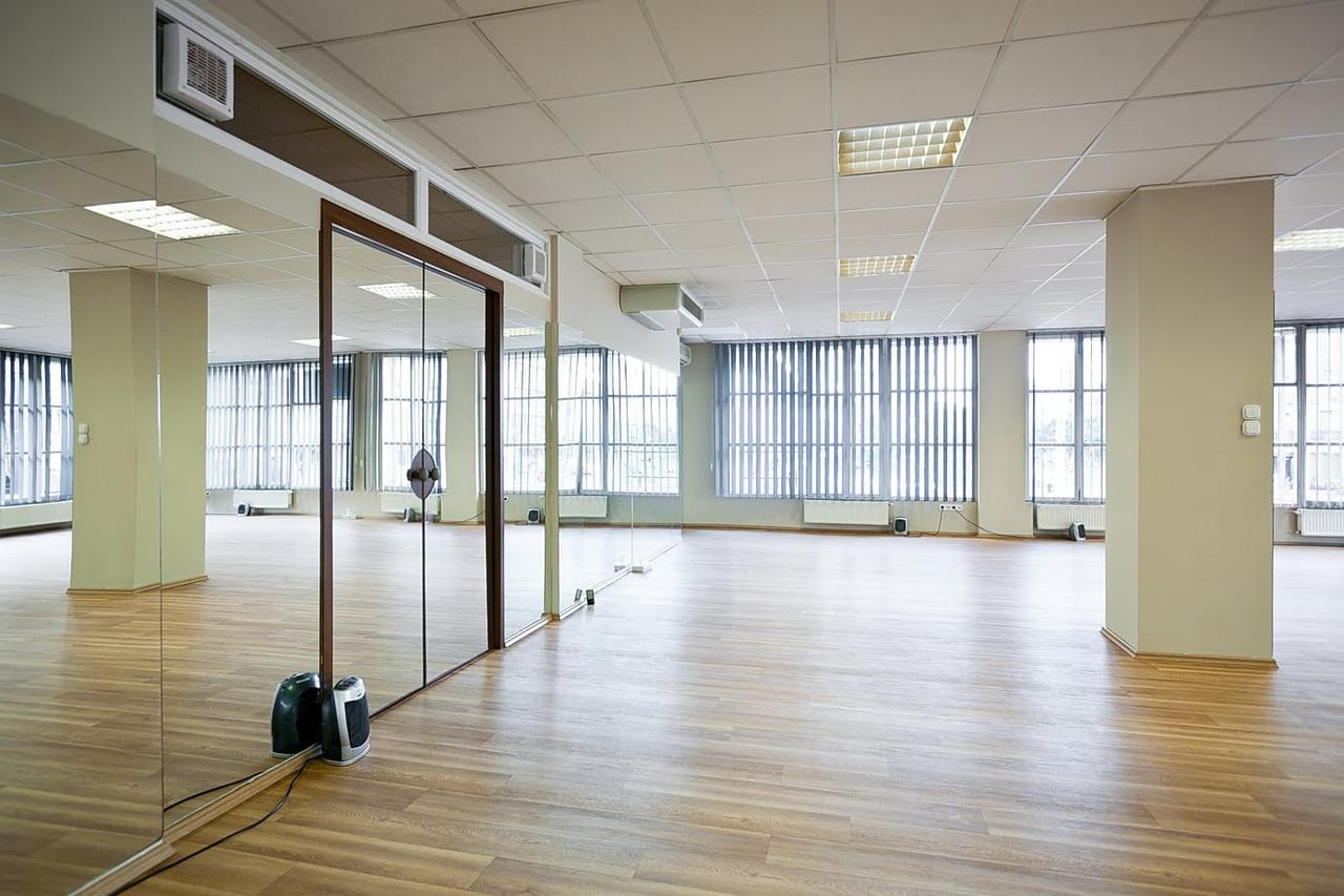 Bikram Jóga Központ - Gym, District 7 (4)