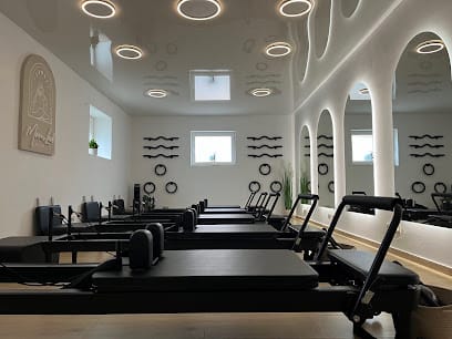 Moon Lab Pilates Studio - Jóga, 15. kerület