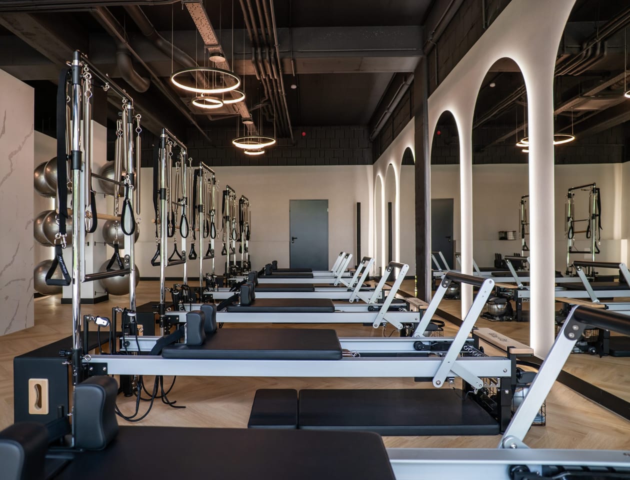 SIX SENSES PILATES BOUTIQUE 2.0 BUDA - Yoga, District 11 (2)