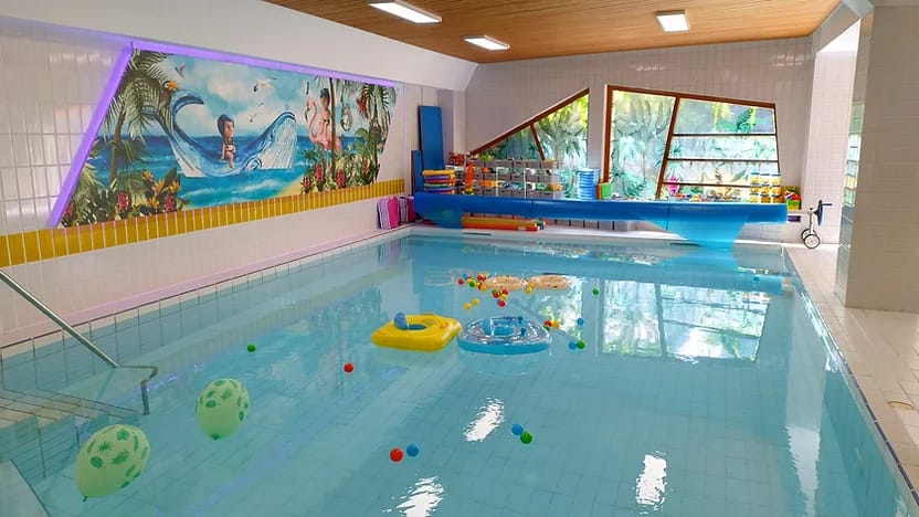 Stilianos - Citadella - Swimming pool, District 11