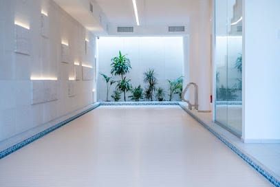 Lendvai és Társa Kft. - Swimming pool, District 2