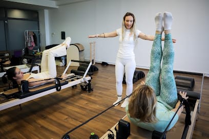 Hidvégi Andi Pilates Studio és GerincPilates Akadémia Pilates Oktató Képzés Budapest 15. kerület - Konditerem, 15. kerület