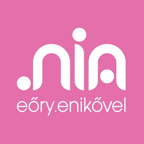 Nia Enikővel