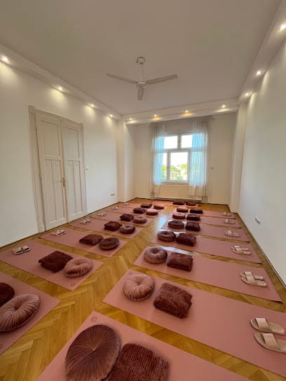 SistersFlow Budapest - Női Jógastúdió - Jóga, 12. kerület