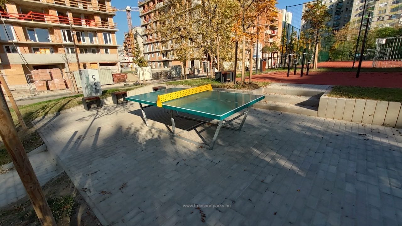 Közösségi Sporttér - Gym, District 13 (3)