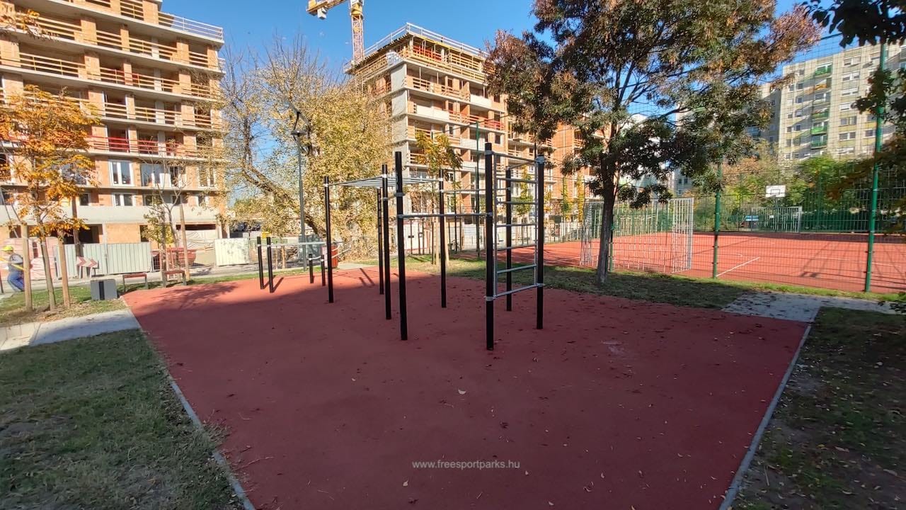 Közösségi Sporttér - Gym, District 13 (4)