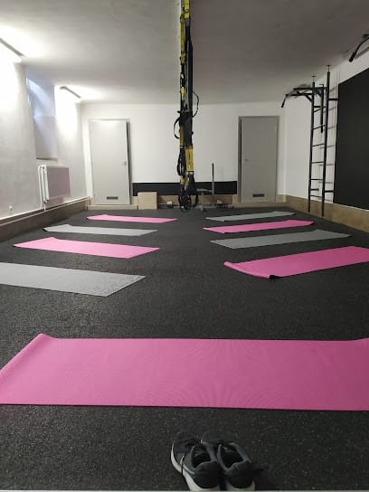 Reborn Gym - Gym, District 9