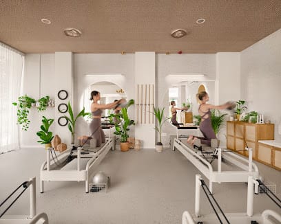 Maou Pilates Studio - Újbuda - Gym, District 11