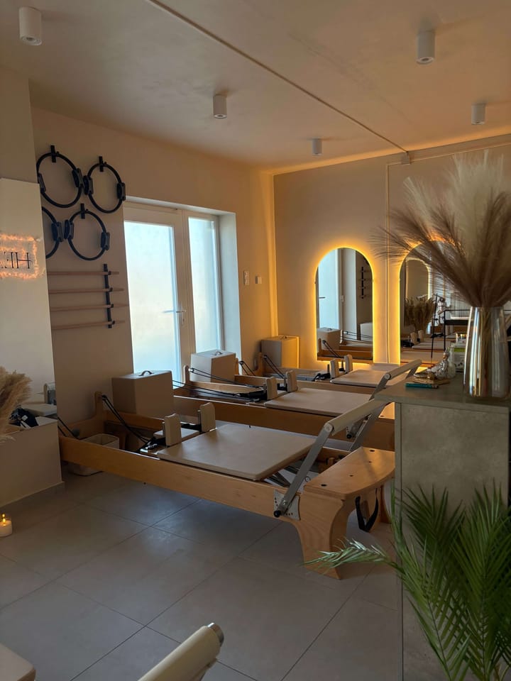 Heaven Pilates - Gym, District 17 (6)