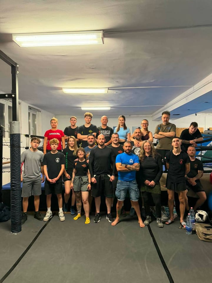 SA Gym Krav Maga Kick Box Crossfit Edzés - Gym, District 13 (4)