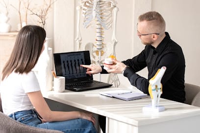 Dr. Bakonyi Péter - Mozgásterápiás torna és fájdalomkezelés - Gym, District 11