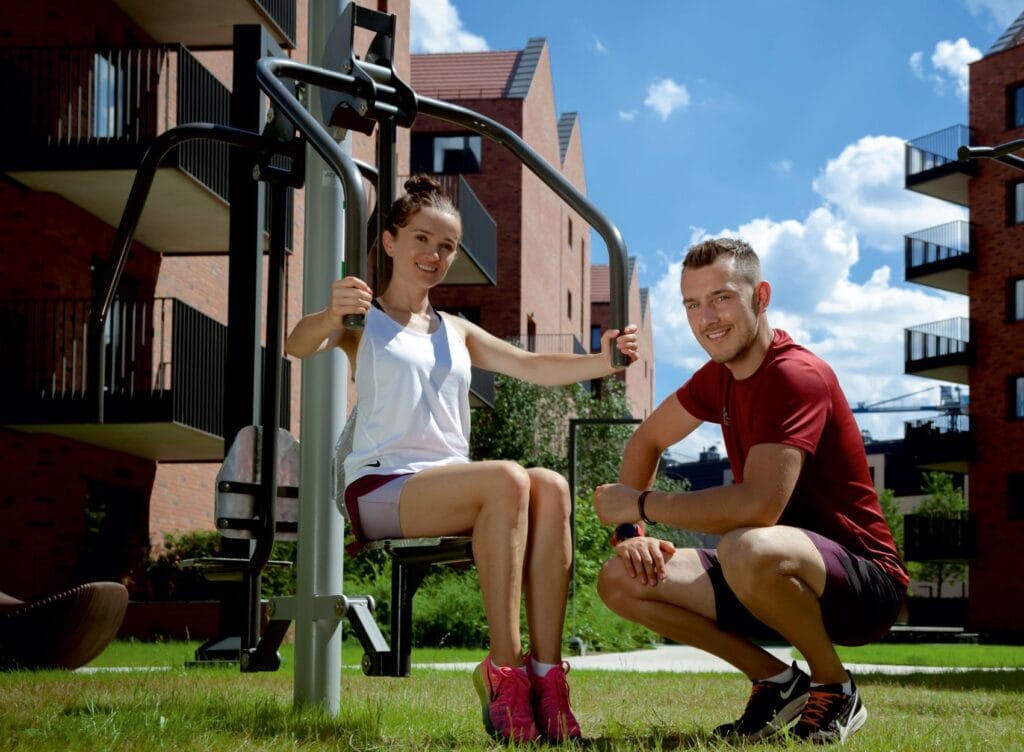Outdoor Fitness Center - Gym, District 3 (2)