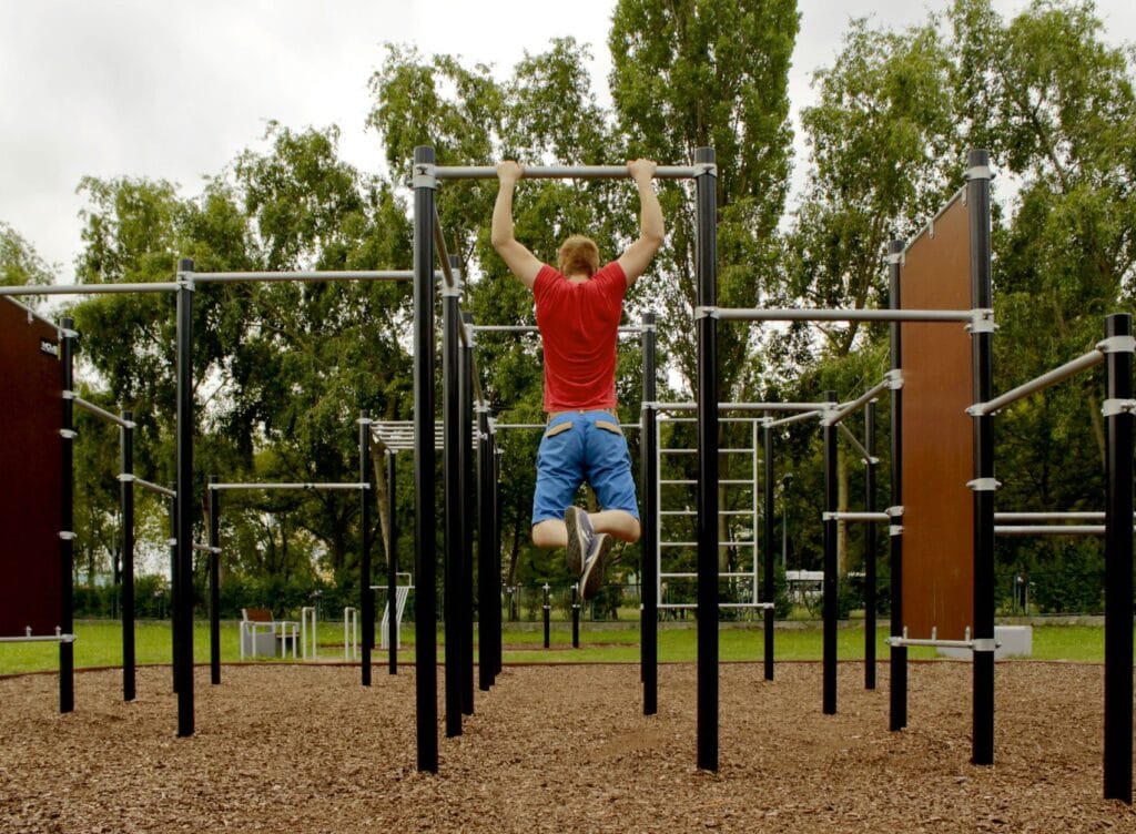 Outdoor Fitness Center - Gym, District 3 (4)