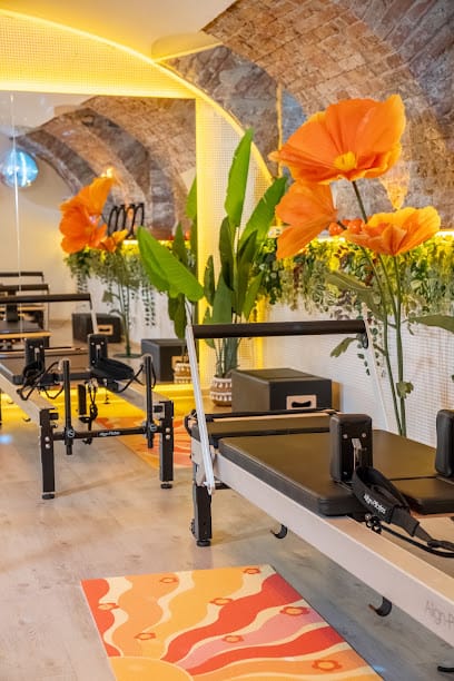 FlowerPower Pilates Studio - Personal training, District 6