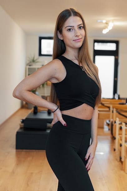 Sipos Pálma - Reformer és Talaj Pilates, Barre Instruktor - Pilates, District 11