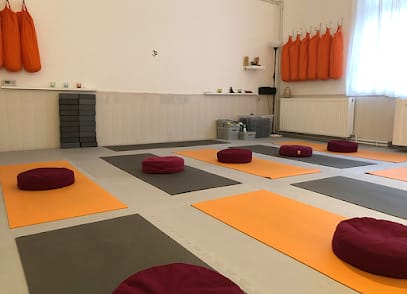 Ászana Kuckó Jógastúdió - Personal training, District 13