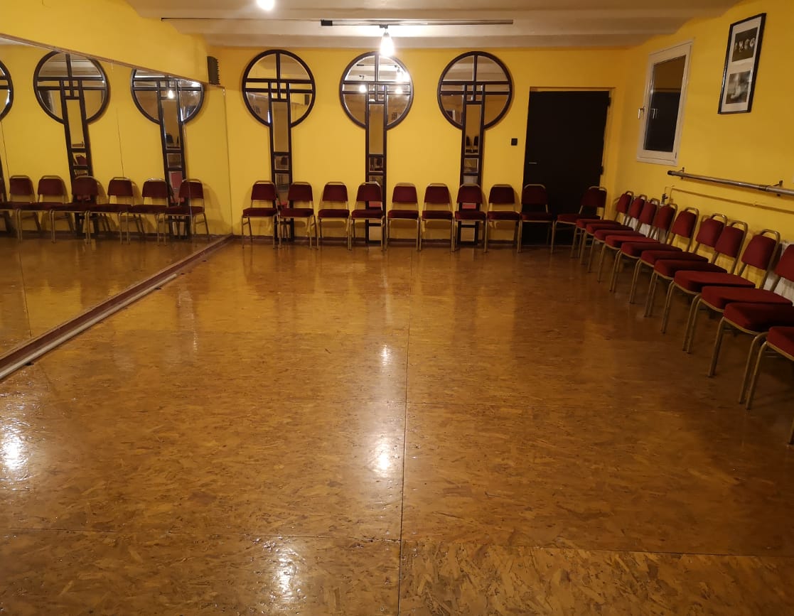 Szüerro Tánciskola és Kultúrtér - Dance, District 2 (4)